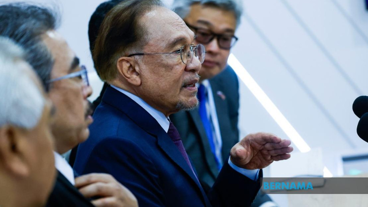 Anwar's Kazan Summit Clinches Long-term Russian Energy Deal, Eyes Broader Cooperation