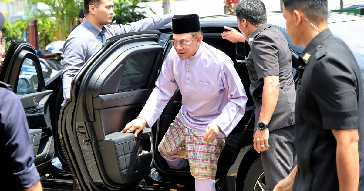 Anwar urges candidates to campaign with humility as Johor election approaches