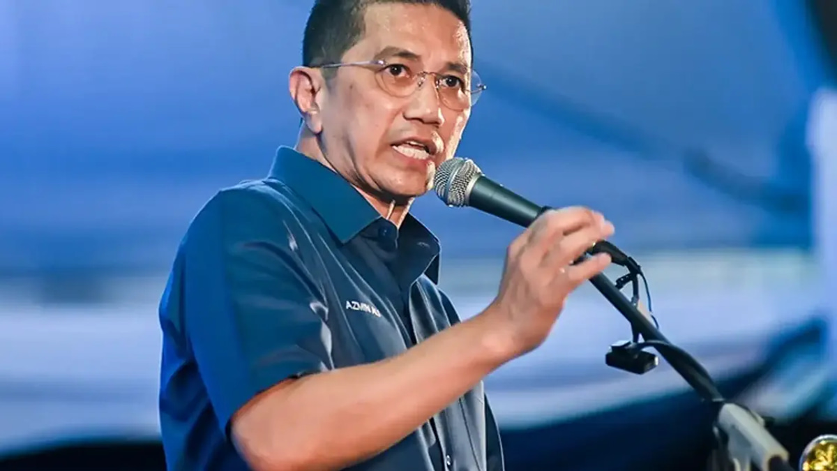 Azmin Emerges as Potential Bersatu-PH Reconciliation Figure Amid Leadership Questions