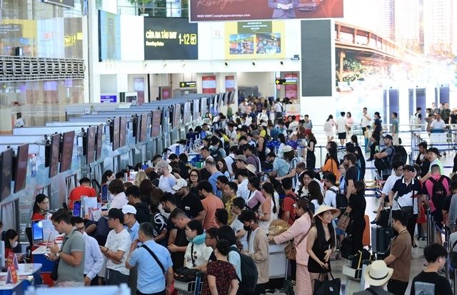 Vietnam mandates airline compensation for flight delays under new decree