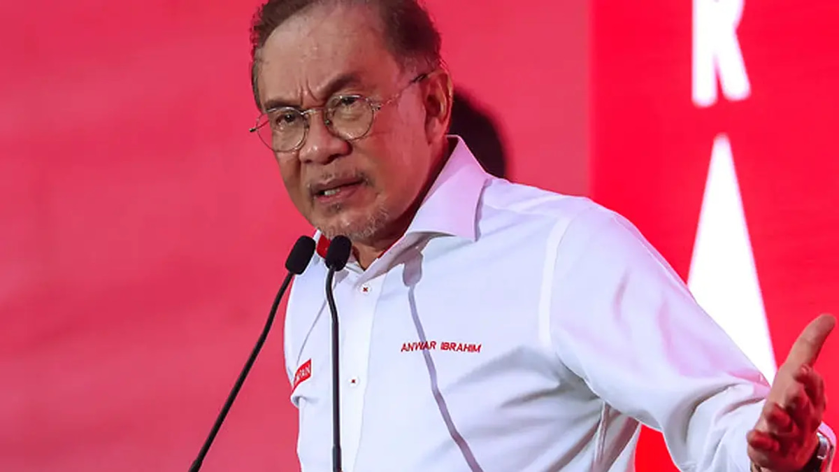 Anwar Emphasises Importance of Maintaining Strong Bonds with Malay Rulers