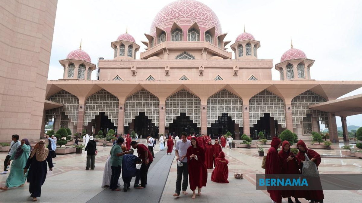 Putra Mosque To Host 5,000 Guests For National Maal Hijrah Celebration