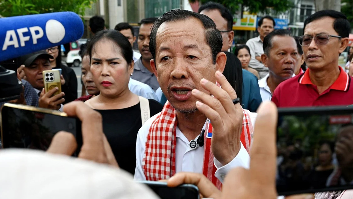 Cambodia's Supreme Court Upholds Ban on Opposition Politician Rong Chhun from Running for Office