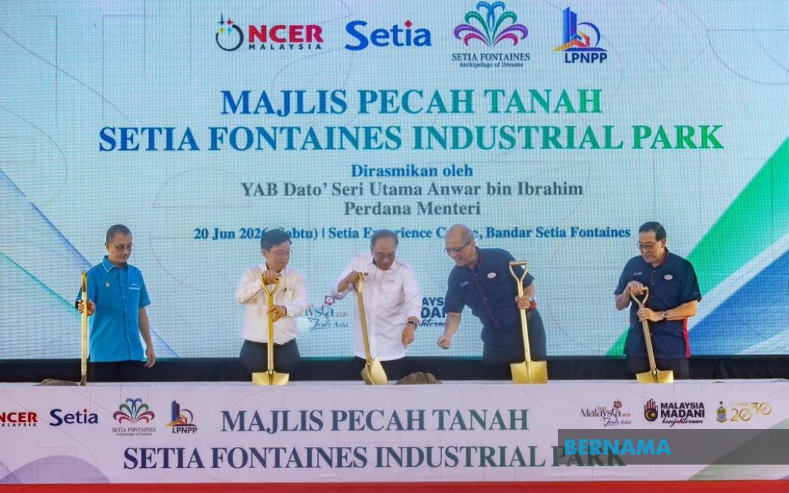 Development Must Benefit All Income Groups, Says Anwar at Industrial Park Launch