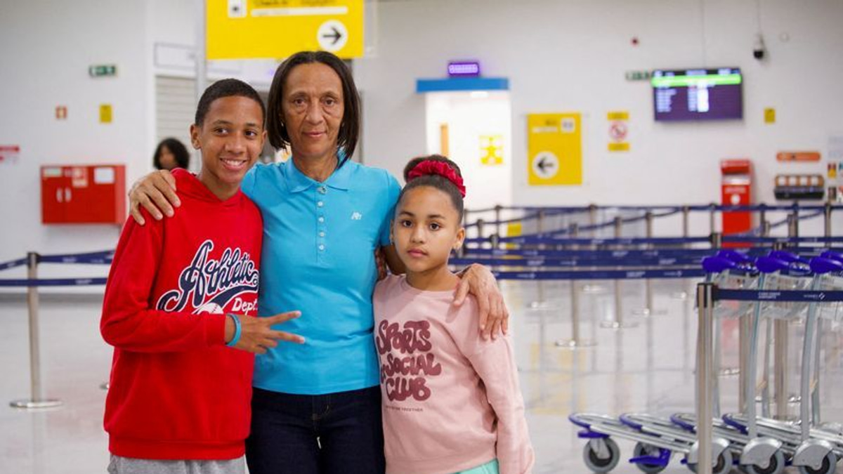 Cape Verde keeper Vozinha's mother gets US visa to watch World Cup after emotional plea